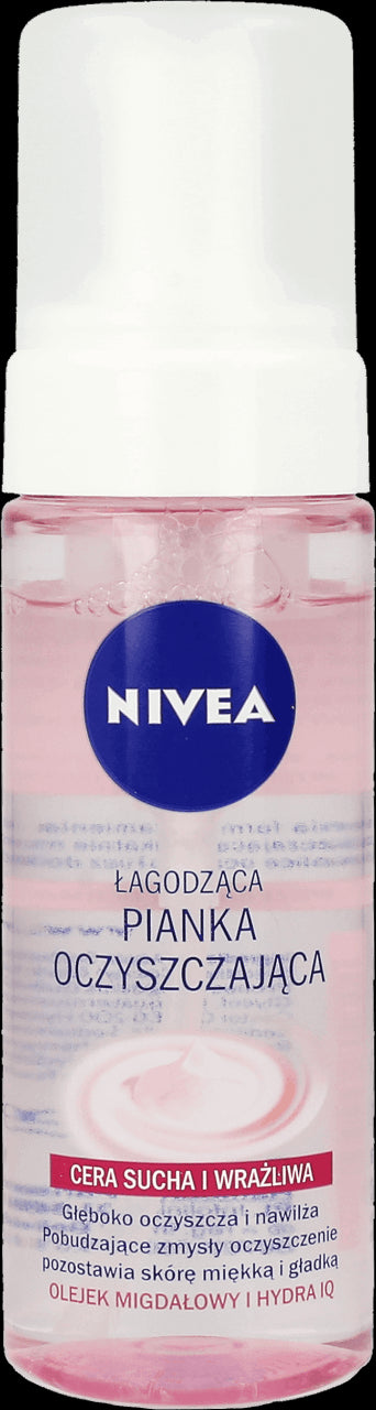 Soothing cleansing foam, capacity 150 ml.